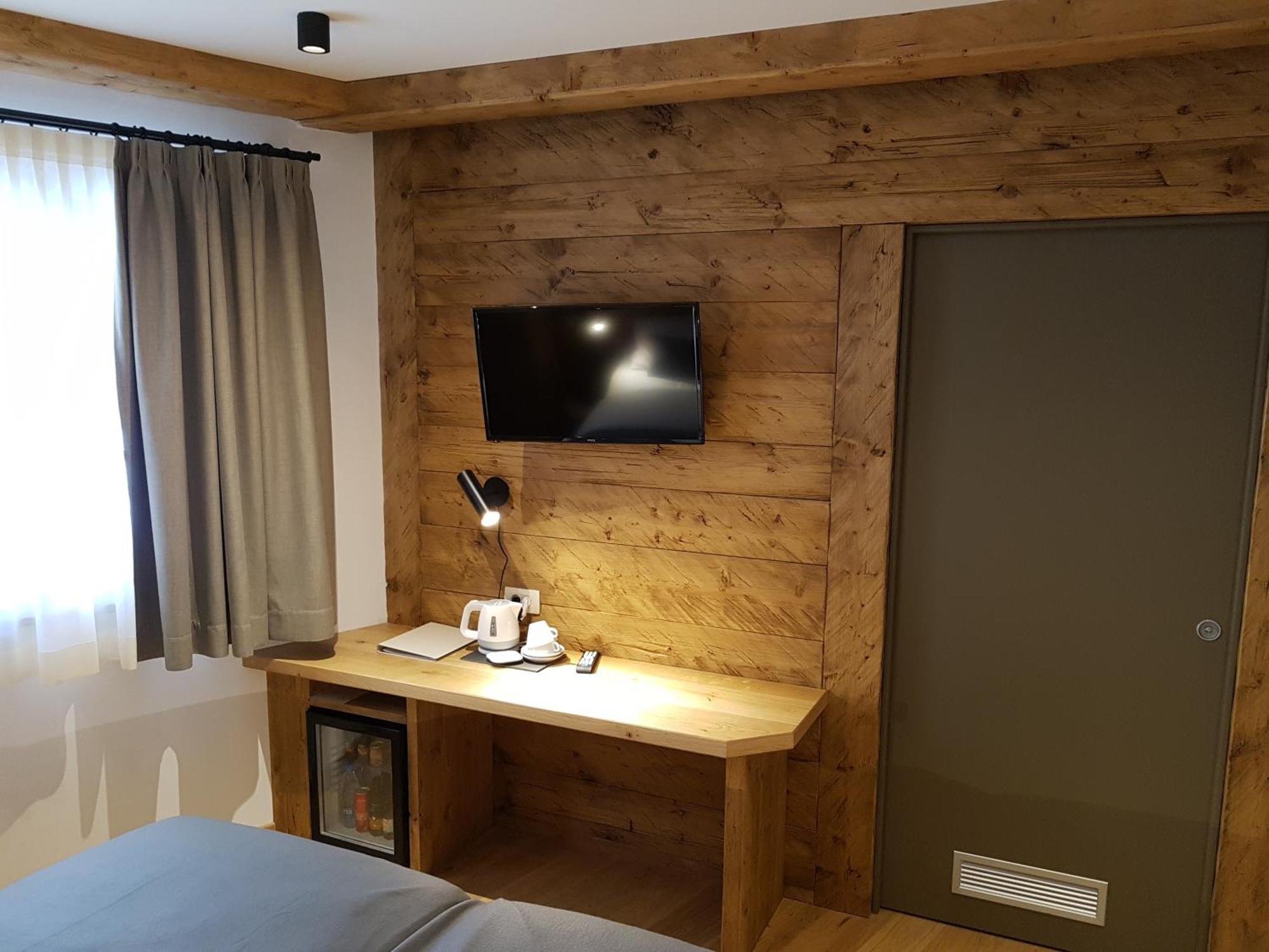 Hotel Vandot Кранска гора Екстериор снимка